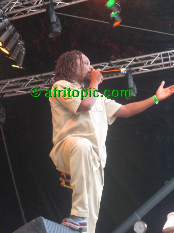 ../Images/Summerjam2005_4 200.jpg